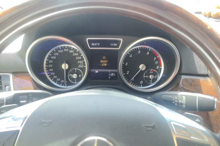 Used Mercedes-Benz M-Class 2012 ML 350 Luxury Edition Instrument Cluster