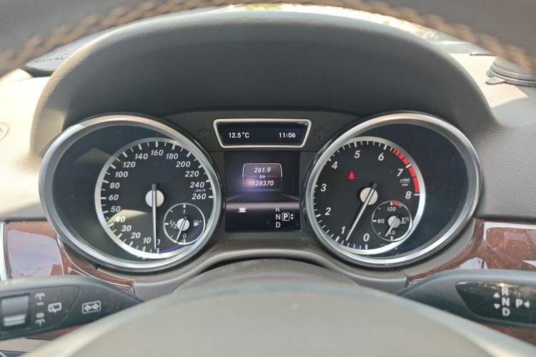 Used Mercedes-Benz M-Class 2012 ML 350 Sport Edition Instrument Cluster