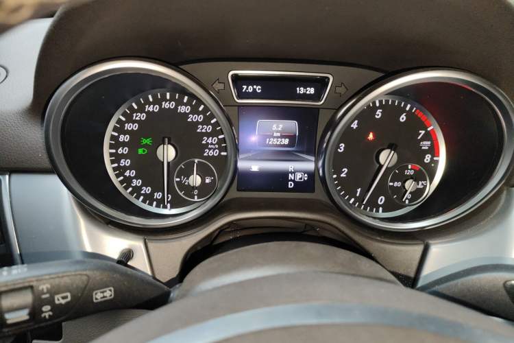 Used Mercedes-Benz M-Class 2012 ML 300 Instrument Cluster