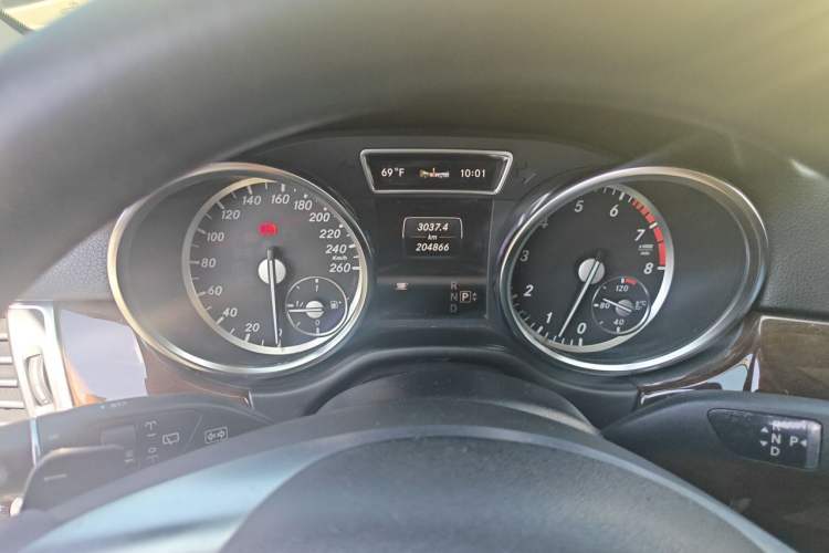 Used Mercedes-Benz M-Class 2012 ML 350 Luxury Edition Instrument Cluster
