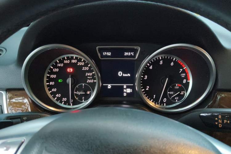 Used Mercedes-Benz M-Class 2012 ML 350 Sport Edition Instrument Cluster