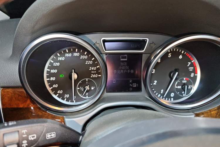 Used Mercedes-Benz M-Class 2012 ML 350 Luxury Edition Instrument Cluster