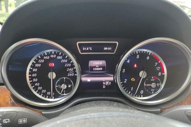 Used Mercedes-Benz M-Class 2012 ML 350 Sport Edition Instrument Cluster