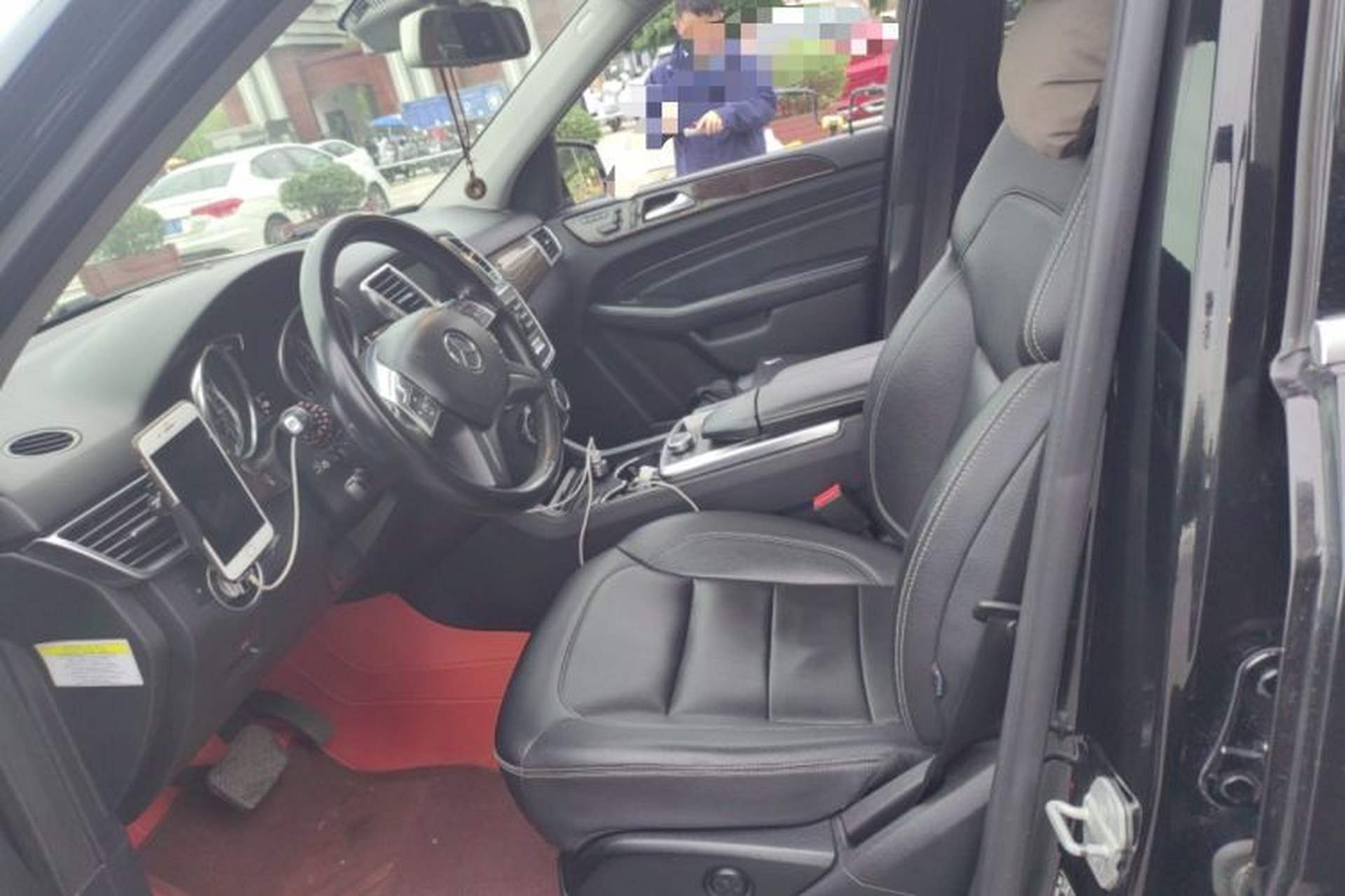 Used Mercedes-Benz M-Class  Left Front Seat