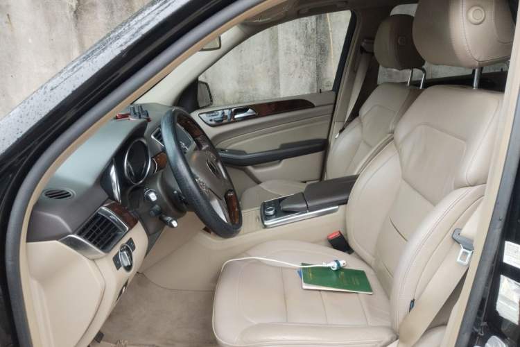 Used Mercedes-Benz M-Class 2012 ML 350 Luxury Edition Left Front Seat
