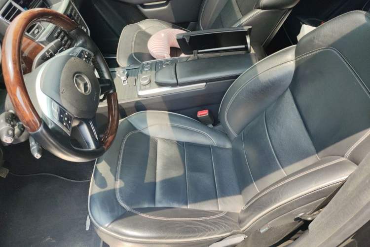 Used Mercedes-Benz M-Class 2012 ML 350 Luxury Edition Left Front Seat