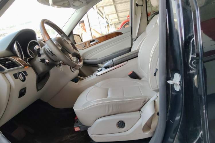 Used Mercedes-Benz M-Class 2012 ML 350 Luxury Edition Left Front Seat