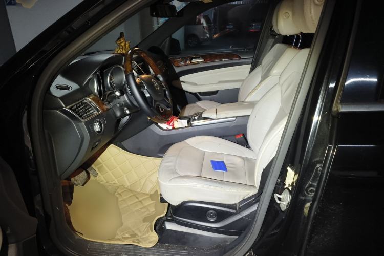 Used Mercedes-Benz M-Class 2012 ML 350 Luxury Edition Left Front Seat
