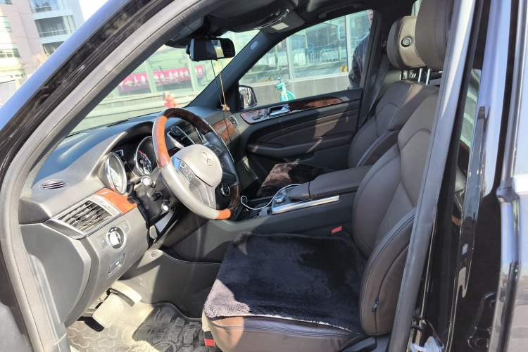 Used Mercedes-Benz M-Class 2012 ML 350 Luxury Edition Left Front Seat