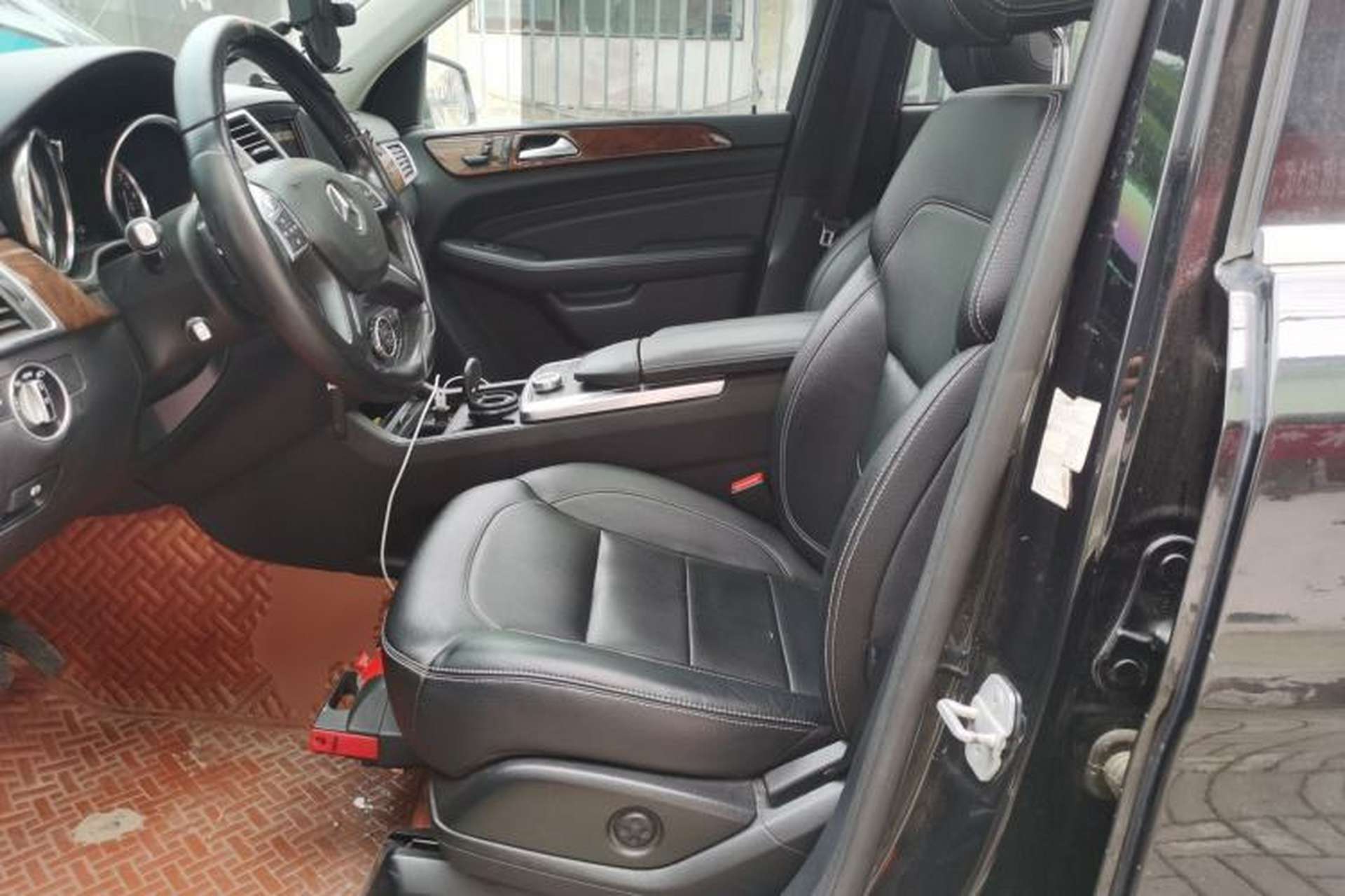 Used Mercedes-Benz M-Class 2012 ML 350 Sport Edition Left Front Seat