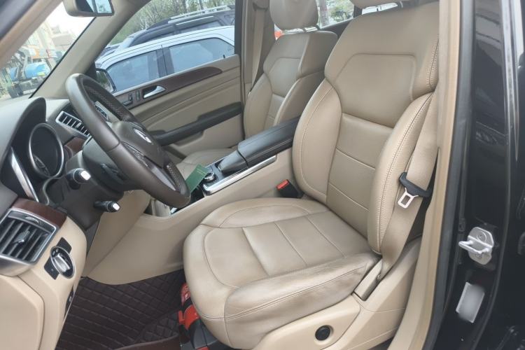 Used Mercedes-Benz M-Class  Left Front Seat