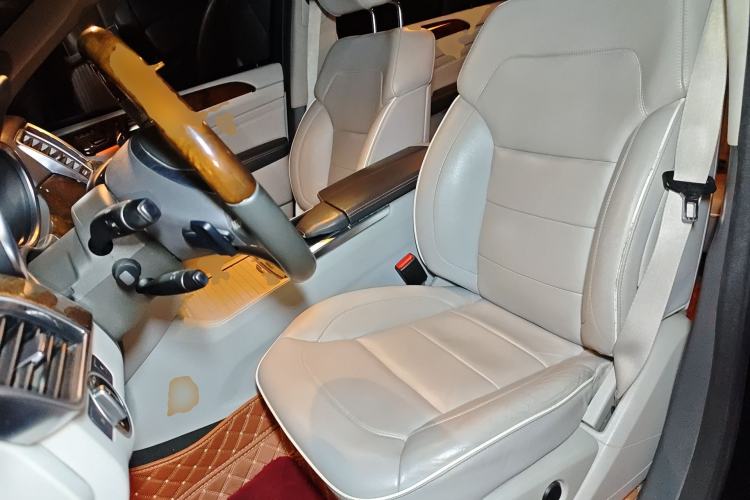Used Mercedes-Benz M-Class 2012 ML 350 Luxury Edition Left Front Seat