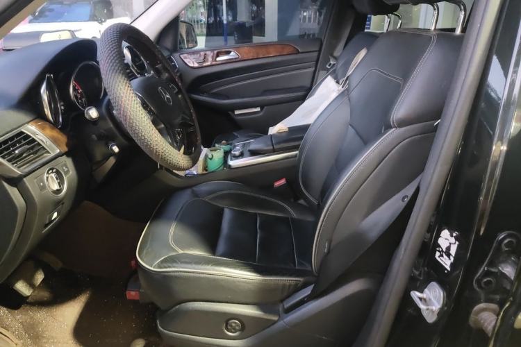 Used Mercedes-Benz M-Class 2012 ML 350 Luxury Edition Left Front Seat