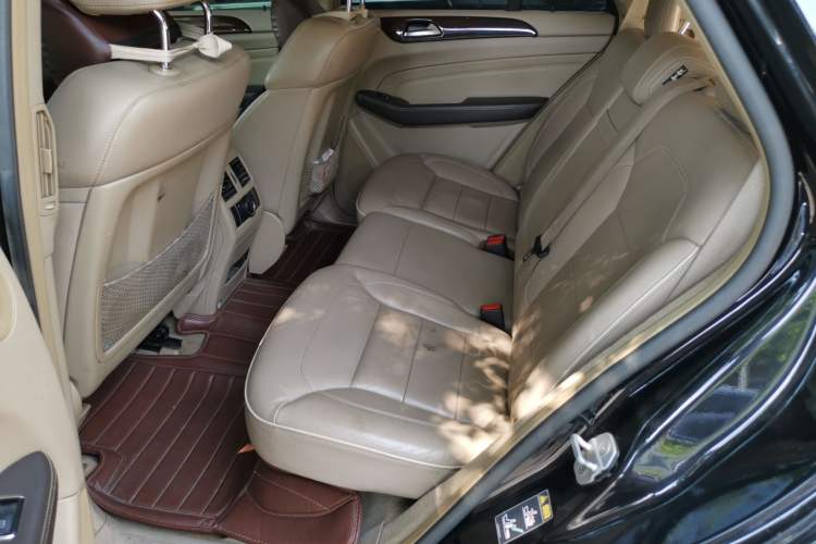 Used Mercedes-Benz M-Class 2012 ML 350 Luxury Edition Left Rear Seat
