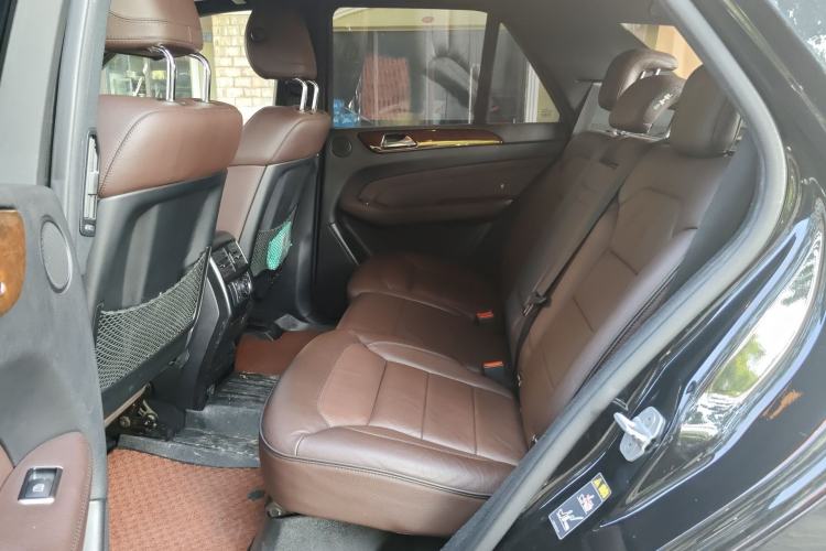 Used Mercedes-Benz M-Class 2012 ML 350 Luxury Edition Left Rear Seat