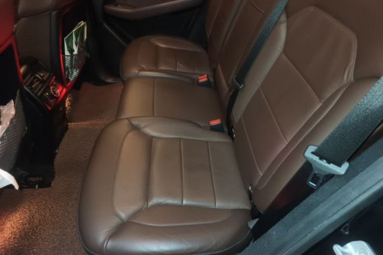Used Mercedes-Benz M-Class 2012 ML 350 Luxury Edition Left Rear Seat