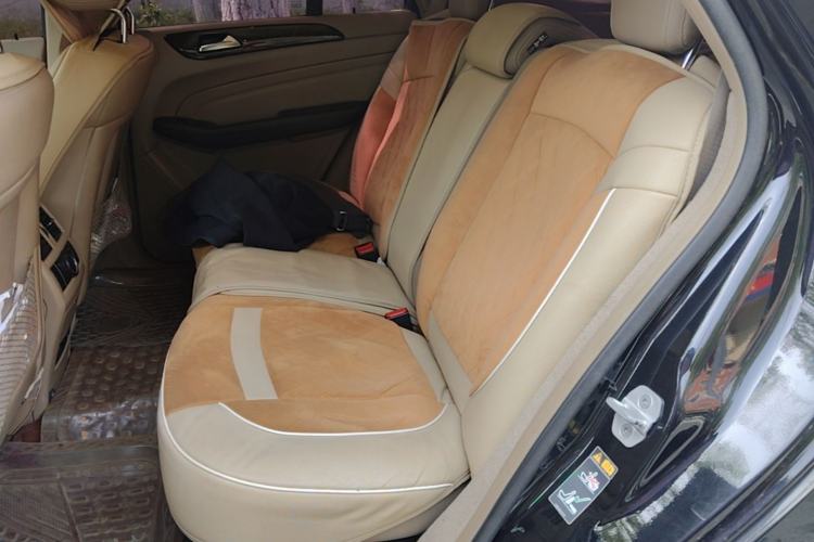 Used Mercedes-Benz M-Class  Left Rear Seat