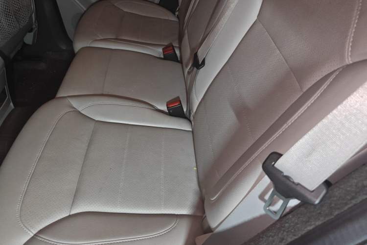 Used Mercedes-Benz M-Class 2012 ML 350 Sport Edition Left Rear Seat