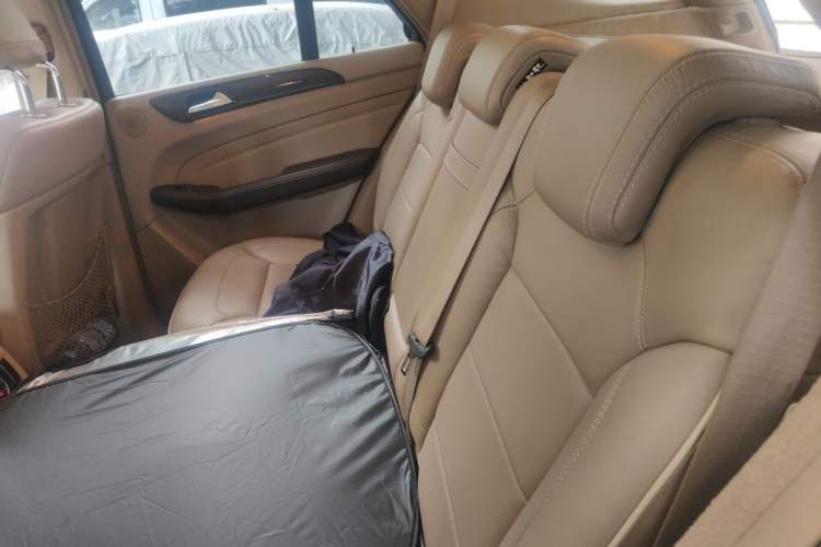 Used Mercedes-Benz M-Class 2012 ML 350 Luxury Edition Left Rear Seat