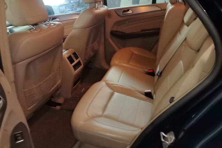 Used Mercedes-Benz M-Class 2012 ML 300 Left Rear Seat