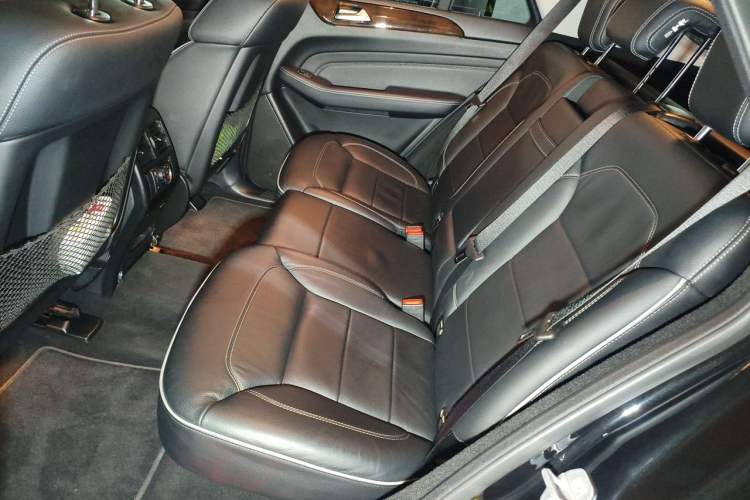 Used Mercedes-Benz M-Class 2012 ML 350 Luxury Edition Left Rear Seat