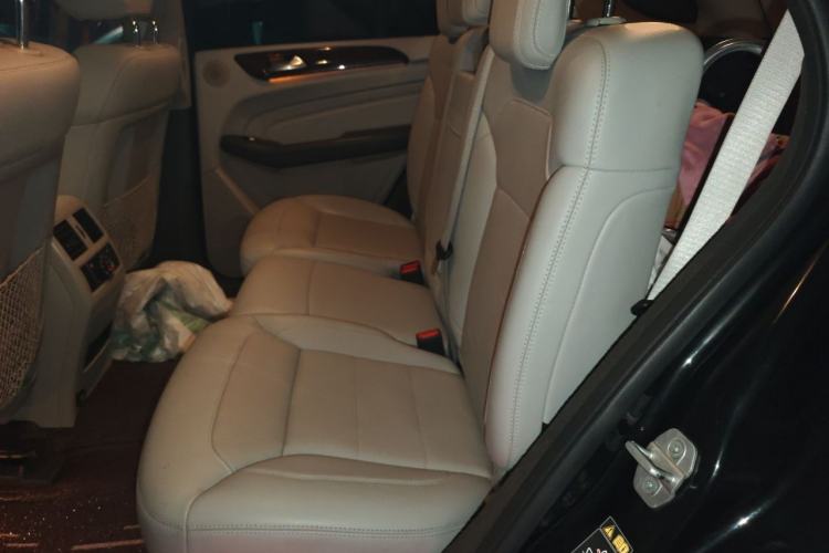 Used Mercedes-Benz M-Class 2012 ML 350 Luxury Edition Left Rear Seat