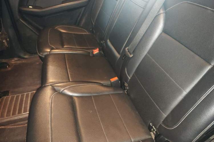 Used Mercedes-Benz M-Class 2012 ML 350 Sport Edition Left Rear Seat