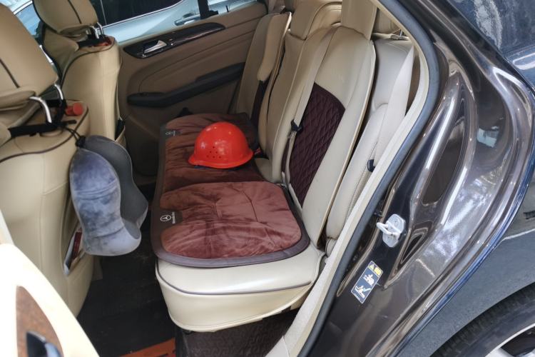 Used Mercedes-Benz M-Class 2012 ML 350 Luxury Edition Left Rear Seat