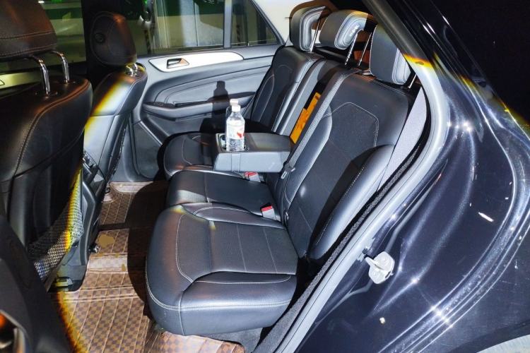 Used Mercedes-Benz M-Class  Left Rear Seat