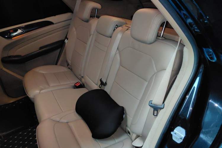 Used Mercedes-Benz M-Class 2012 ML 350 Luxury Edition Left Rear Seat