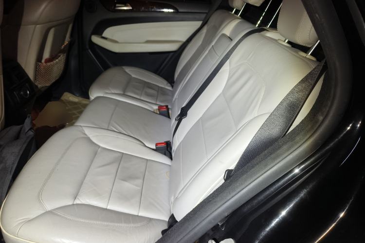 Used Mercedes-Benz M-Class 2012 ML 350 Luxury Edition Left Rear Seat
