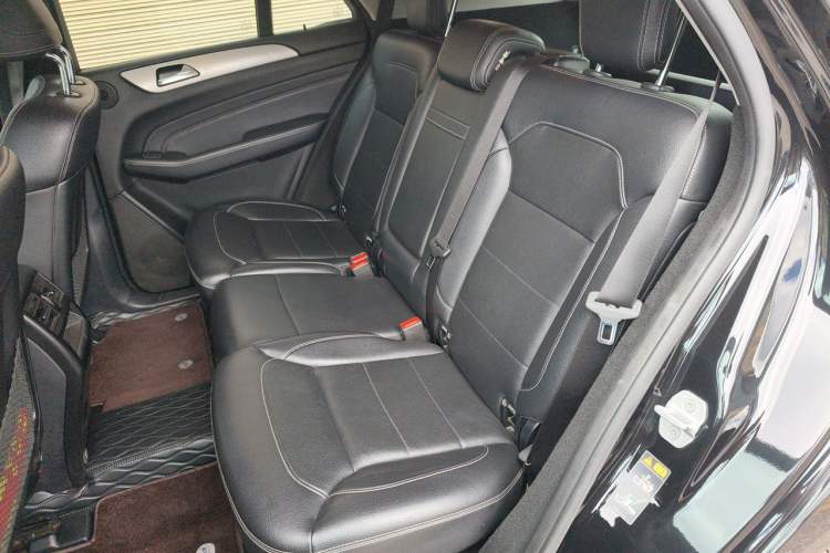 Used Mercedes-Benz M-Class 2012 ML 300 Left Rear Seat