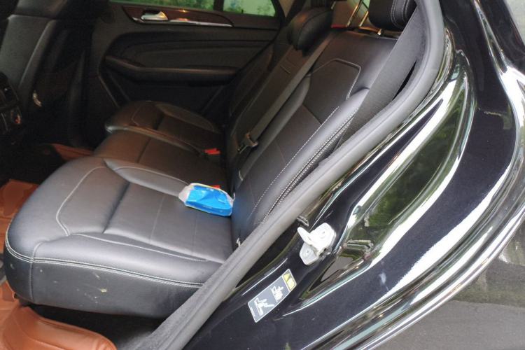 Used Mercedes-Benz M-Class 2012 ML 350 Sport Edition Left Rear Seat