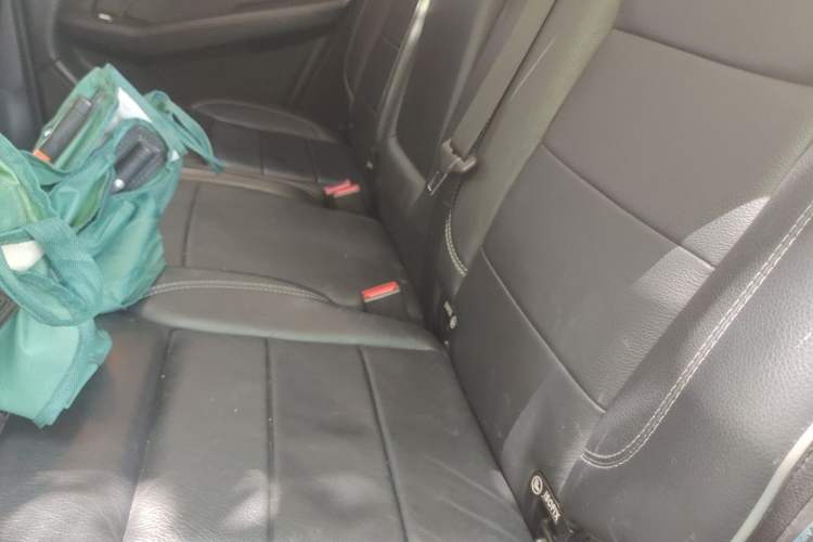 Used Mercedes-Benz M-Class 2012 ML 350 Luxury Edition Left Rear Seat
