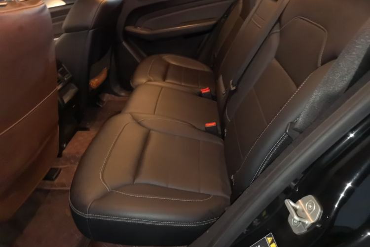 Used Mercedes-Benz M-Class 2012 ML 300 Left Rear Seat