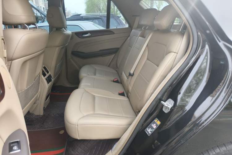Used Mercedes-Benz M-Class  Left Rear Seat
