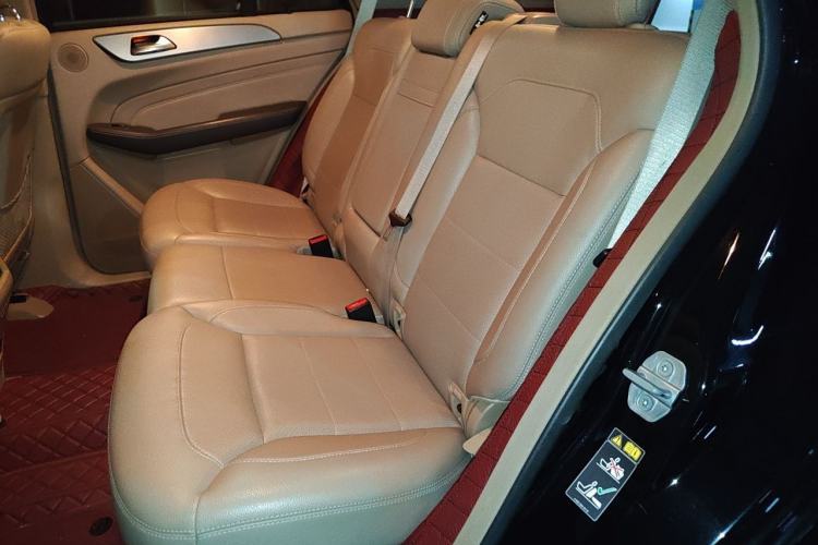 Used Mercedes-Benz M-Class 2012 ML 300 Left Rear Seat