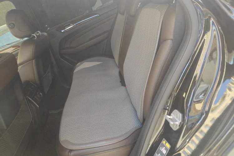Used Mercedes-Benz M-Class 2012 ML 350 Luxury Edition Left Rear Seat