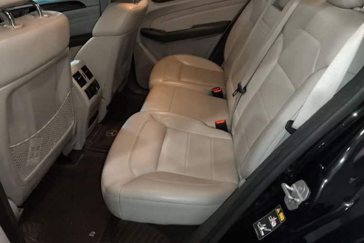 Used Mercedes-Benz M-Class 2012 ML 350 Sport Edition Left Rear Seat