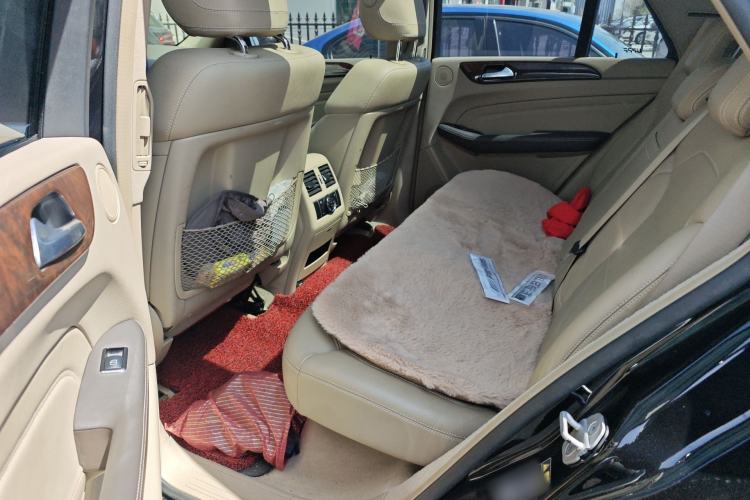 Used Mercedes-Benz M-Class 2012 ML 350 Sport Edition Left Rear Seat