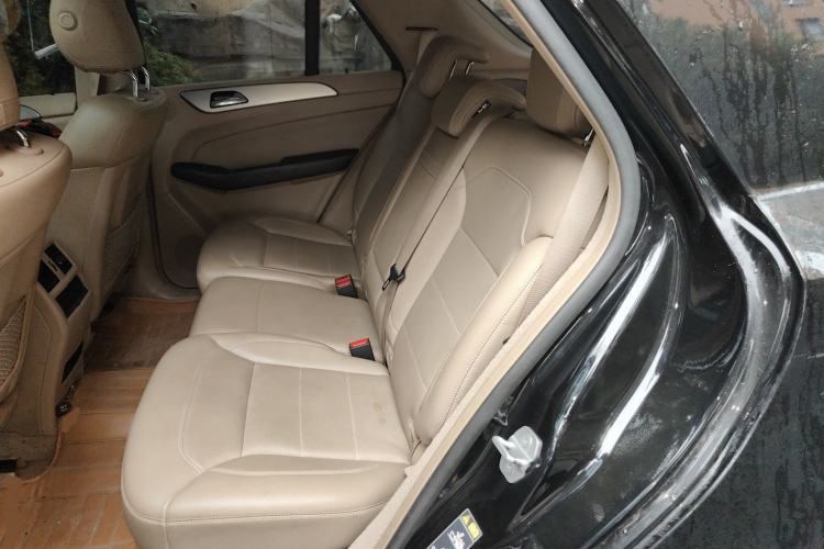 Used Mercedes-Benz M-Class 2012 ML 300 Left Rear Seat