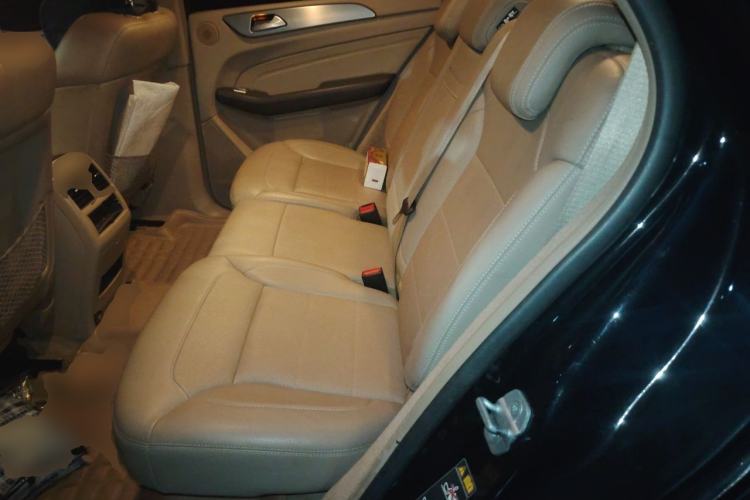 Used Mercedes-Benz M-Class 2012 ML 300 Left Rear Seat