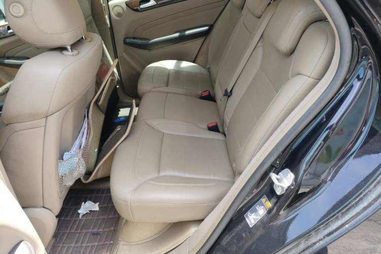 Used Mercedes-Benz M-Class 2012 ML 350 Sport Edition Left Rear Seat