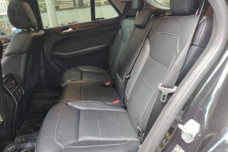Used Mercedes-Benz M-Class 2012 ML 350 Sport Edition Left Rear Seat