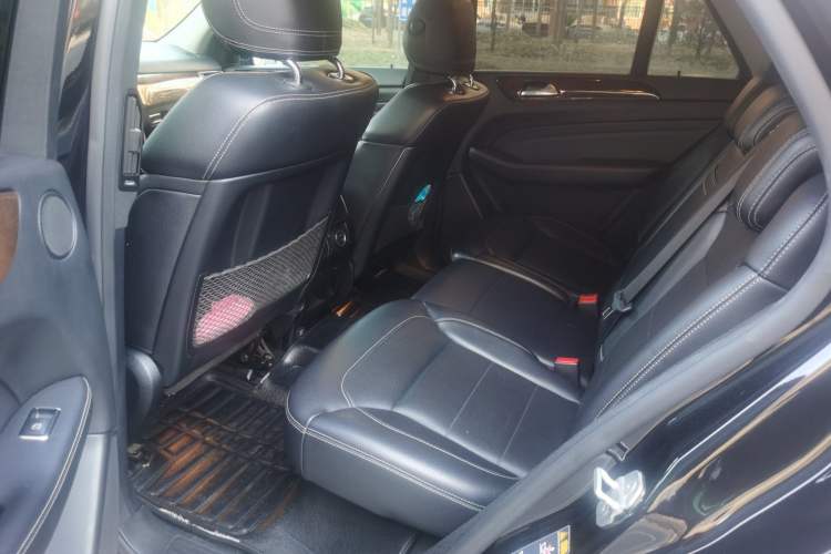 Used Mercedes-Benz M-Class 2012 ML 350 Sport Edition Left Rear Seat