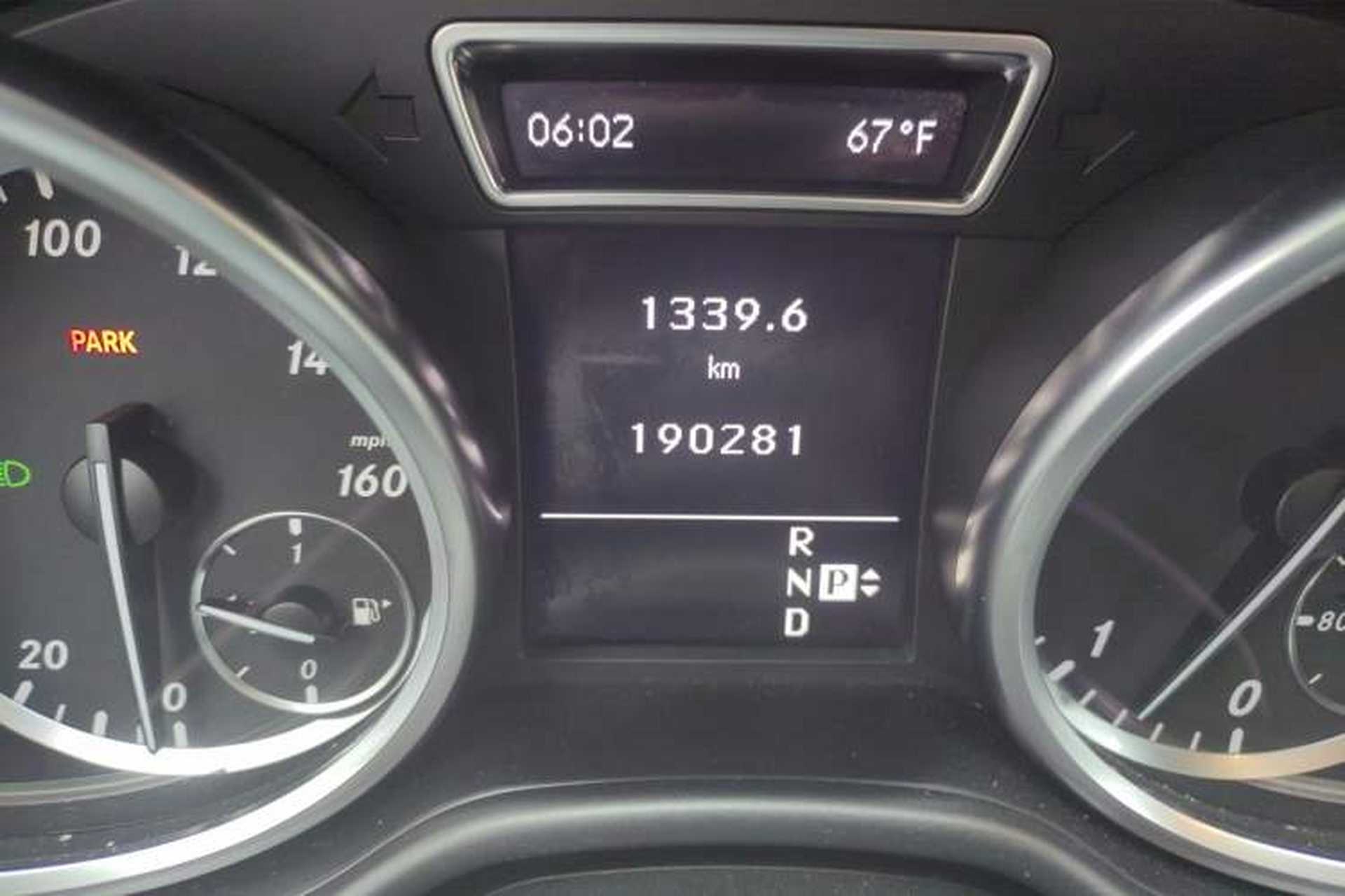 Used Mercedes-Benz M-Class  Odometer Close Up