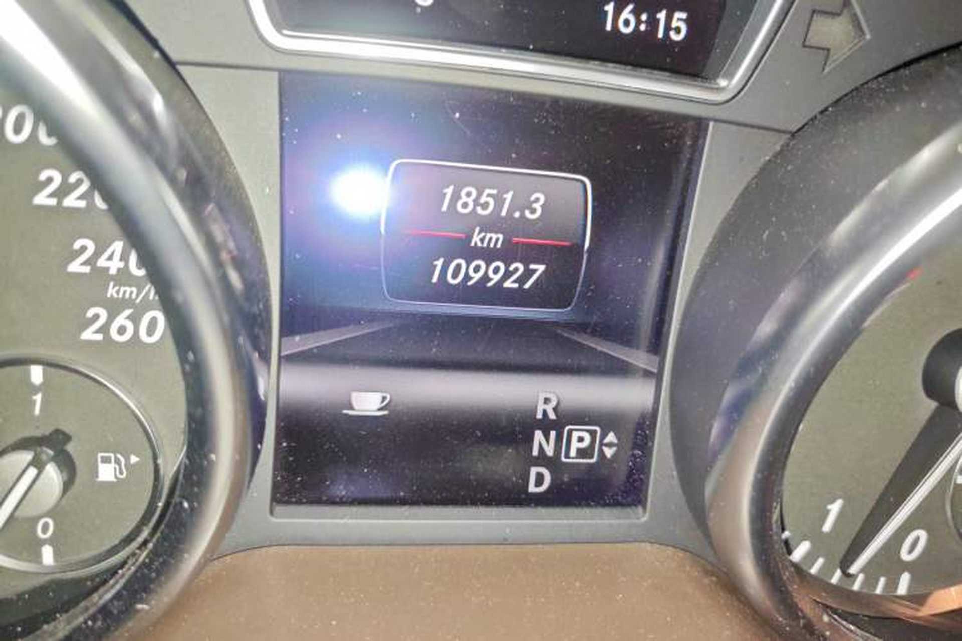 Used Mercedes-Benz M-Class 2012 ML 300 Odometer Close Up