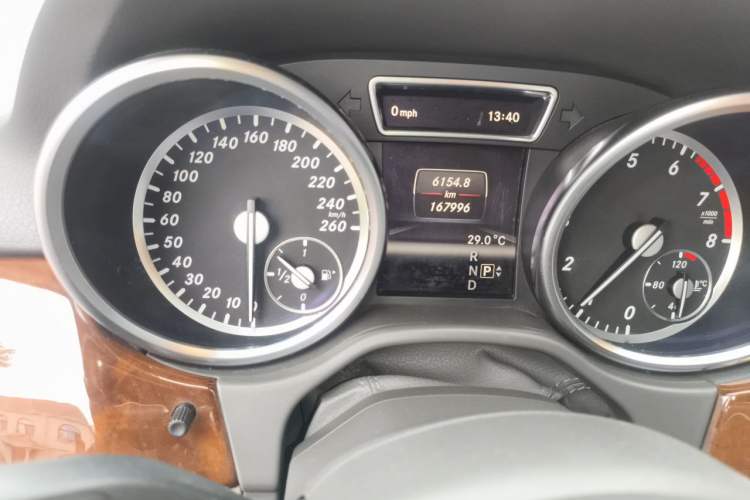 Used Mercedes-Benz M-Class 2012 ML 350 Sport Edition Odometer Close Up