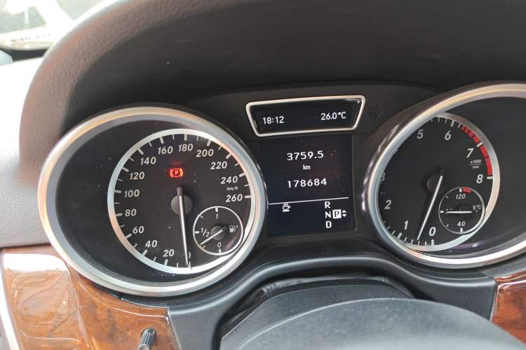 Used Mercedes-Benz M-Class 2012 ML 350 Sport Edition Odometer Close Up