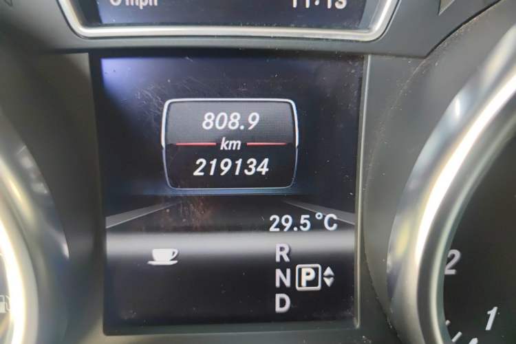 Used Mercedes-Benz M-Class 2012 ML 350 Sport Edition Odometer Close Up